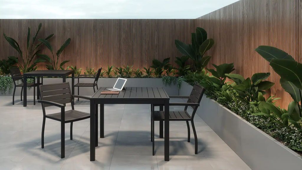 Outdoor seating for your business 
