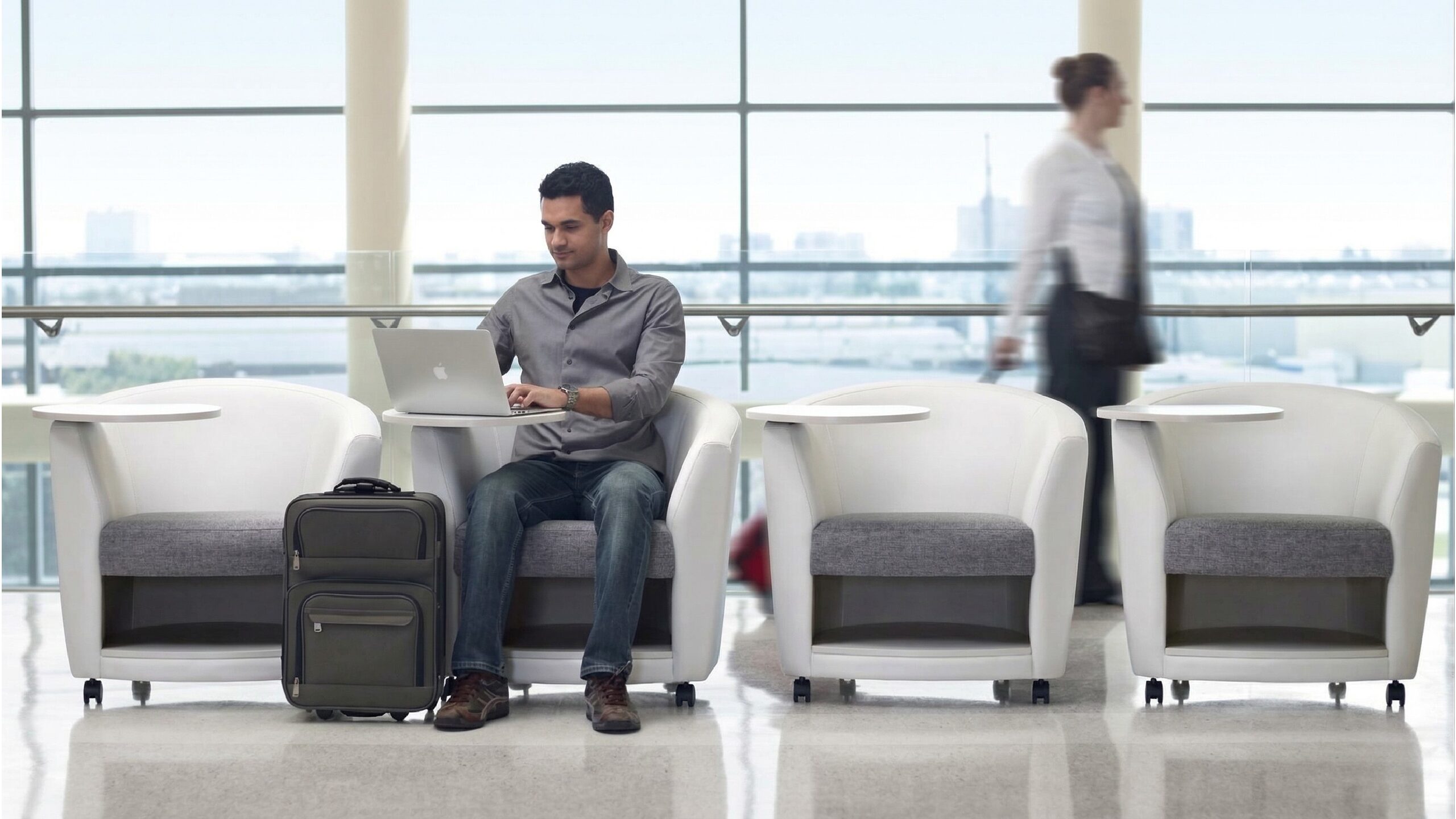 Club Chair with Tablet Arm